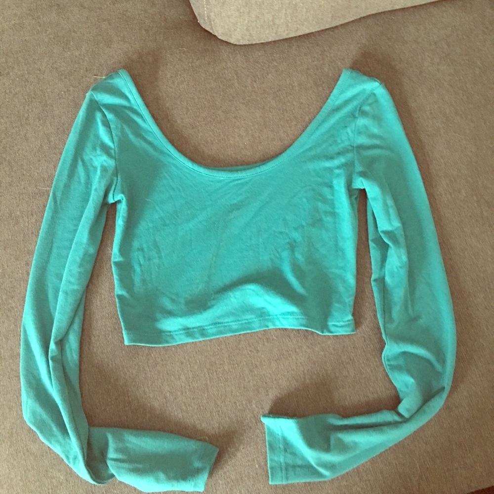 Mossimo long sleeved crop top!